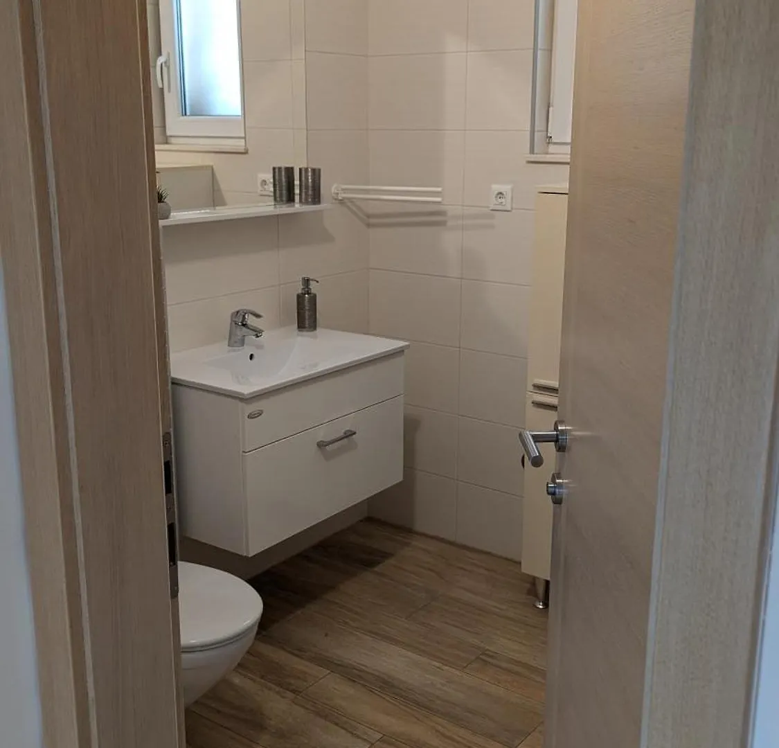 ביוגראד נה מורו Apartman Riba 0*, ביוגראד נה מורו